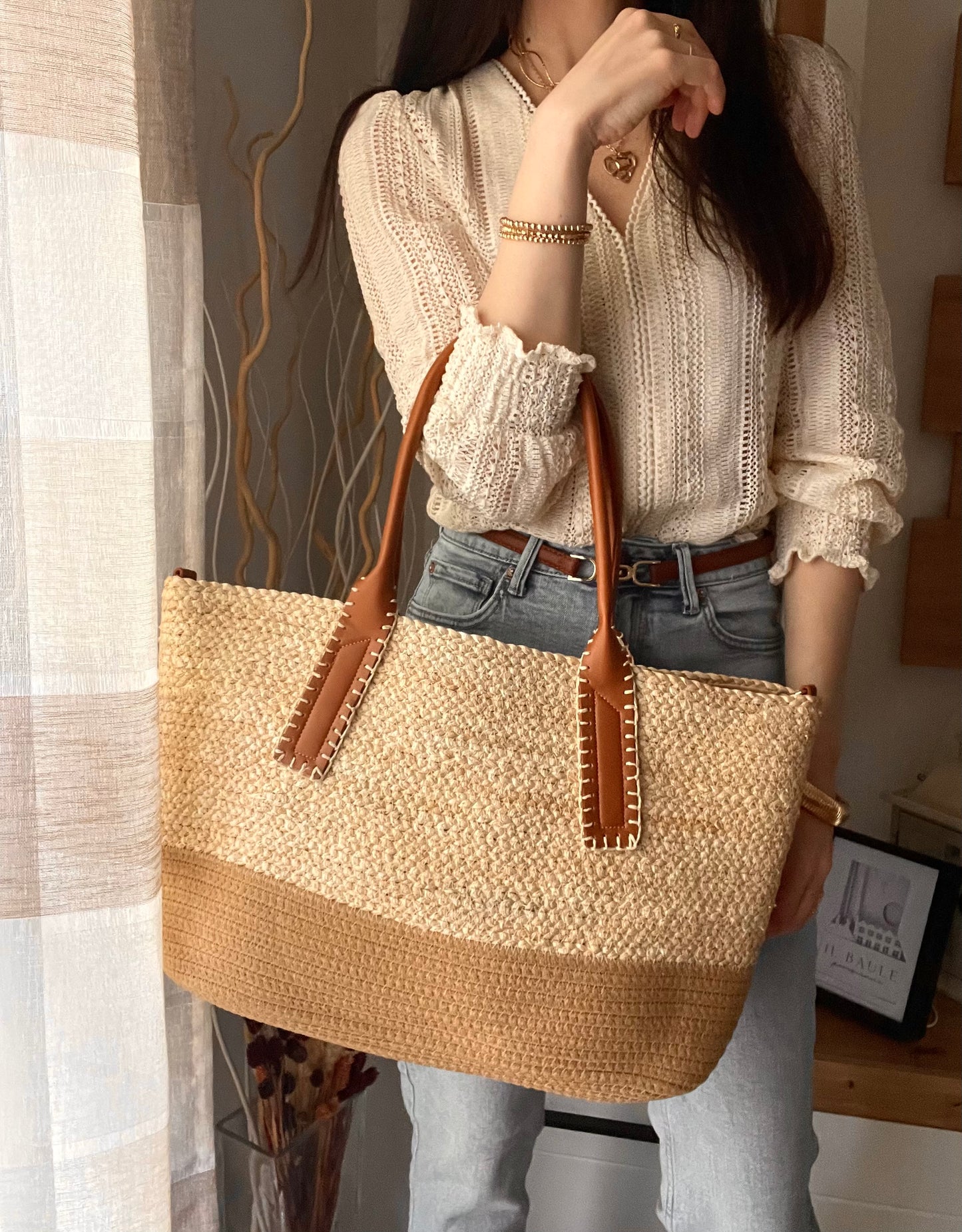 Shopper In Paglia