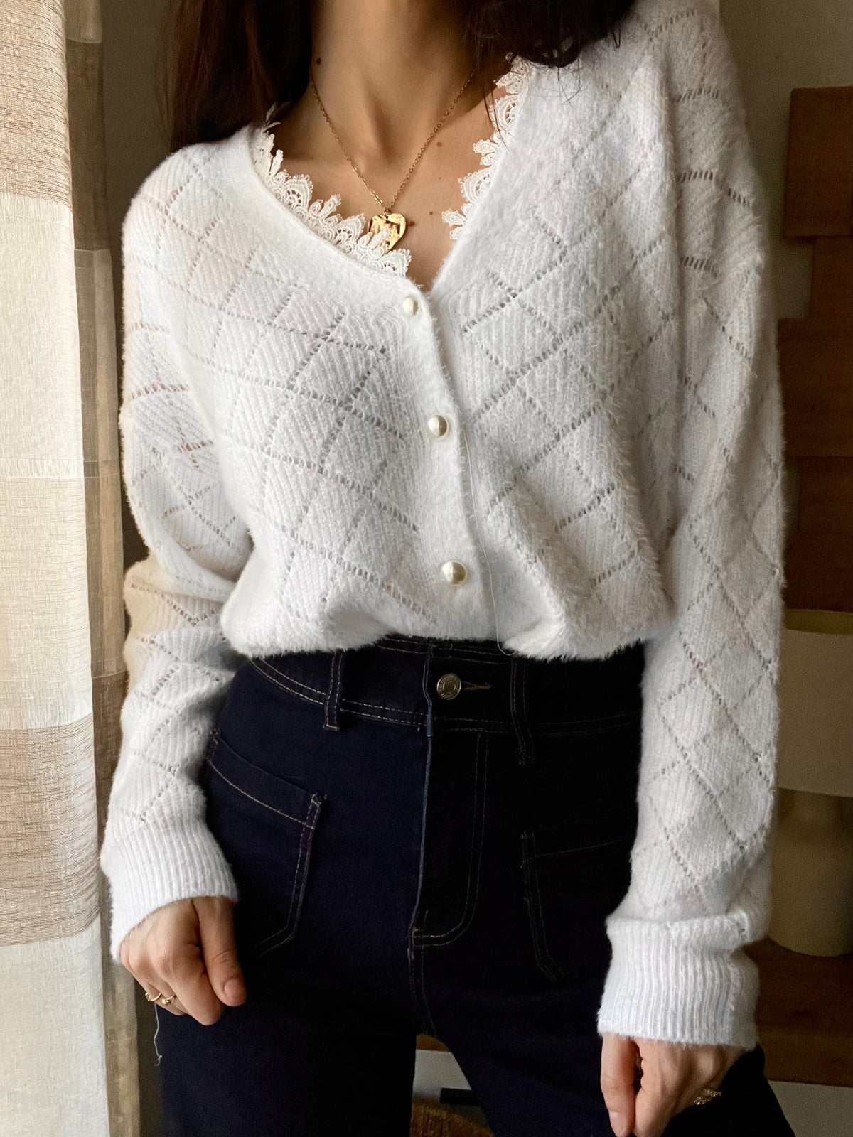 Cardigan White Lily